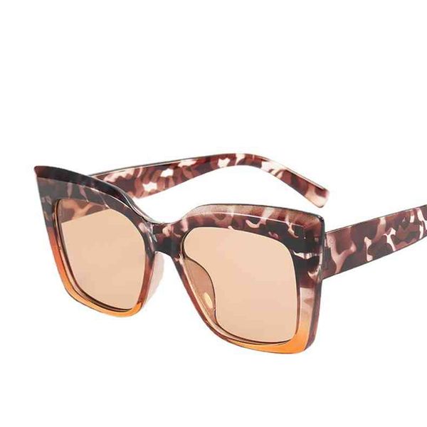 2021 new box fashion show with sunglass women's fashion large frame net red swing shooting sunglass quick selling glass, White;black
2021 new box fashion show with sunglass women's fashion large frame net red swing shooting sunglass quick selling glass, White;black