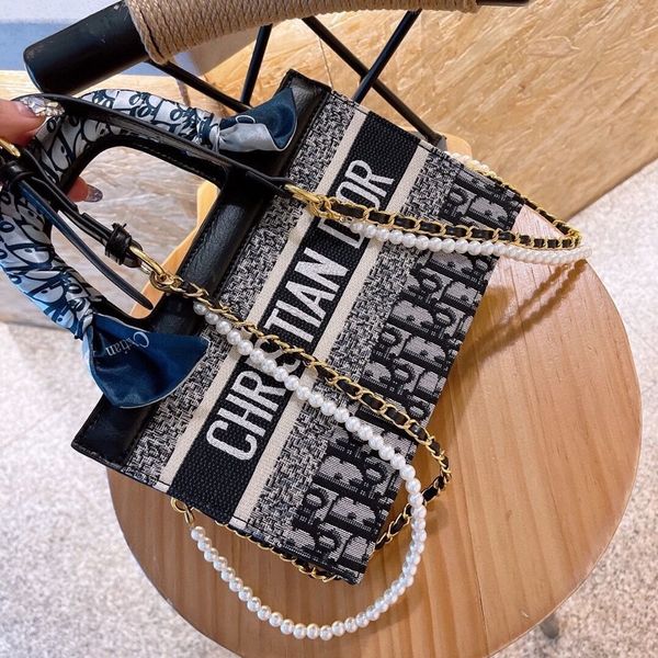 wholesale diocesan hand messenger one shoulder pearl chain high capacity shopping women's bag designers handbag yw christian
wholesale diocesan hand messenger one shoulder pearl chain high capacity shopping women's bag designers handbag yw christian