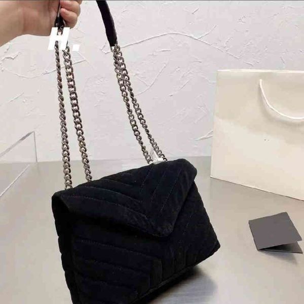 new orange color suede leather one shoulder bags first layer cowhide chains baguette double strap v lines cross body bags letter buckle
new orange color suede leather one shoulder bags first layer cowhide chains baguette double strap v lines cross body bags letter buckle