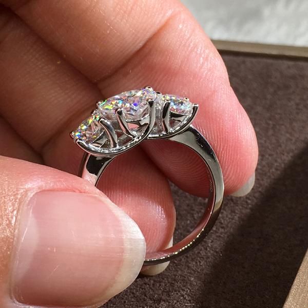 wedding rings luxury female white crystal stone ring charm silver color for women cute love heart zircon thin engagement, Slivery;golden
wedding rings luxury female white crystal stone ring charm silver color for women cute love heart zircon thin engagement, Slivery;golden