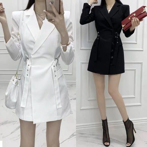 women's suits & blazers autumn korean women blazer jacket solid long sleeve suit coat black white casual slim female office lady mujer, White;black
women's suits & blazers autumn korean women blazer jacket solid long sleeve suit coat black white casual slim female office lady mujer, White;black