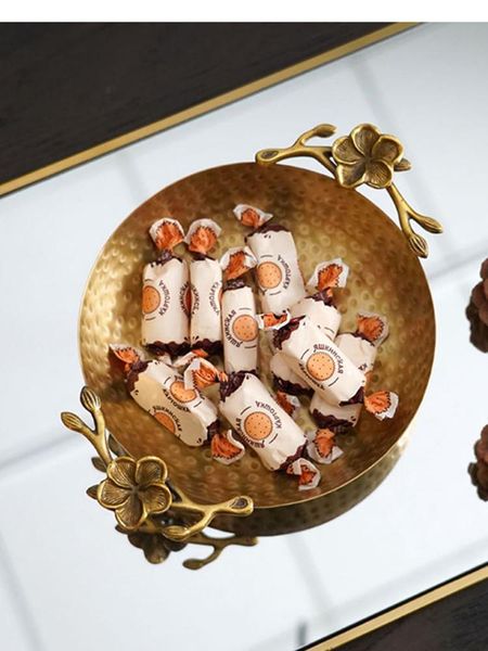 dishes & plates brass fruit plate cake nut candy container american style hand hammer plum blossom retro storage decoration birthday gift
dishes & plates brass fruit plate cake nut candy container american style hand hammer plum blossom retro storage decoration birthday gift