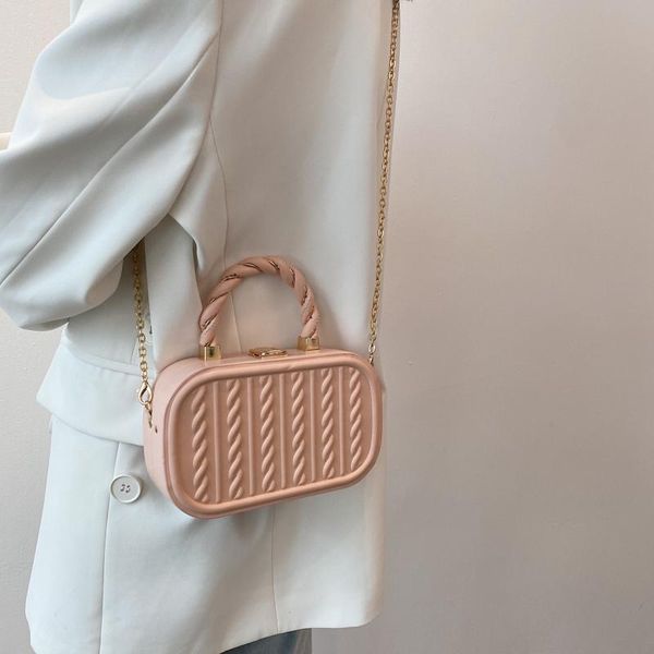 evening bags 2021 shoulder bag fashion chain female crossbody designer luxury handbags square phone pack woman purse 
evening bags 2021 shoulder bag fashion chain female crossbody designer luxury handbags square phone pack woman purse