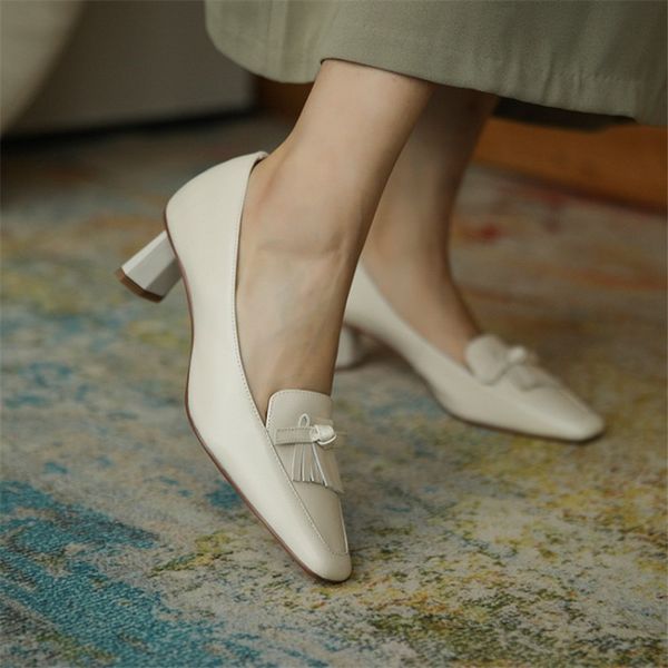 spring thin women boots genuine leather square toe women's shoes with shallow mouth strange style heel med (3cm-5cm) item no.g96 210507, Black
spring thin women boots genuine leather square toe women's shoes with shallow mouth strange style heel med (3cm-5cm) item no.g96 210507, Black