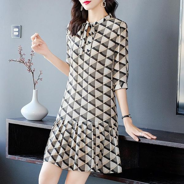 women's 2021 silk skirt geometric printing lace up ruffle loose dress 69070 casual dresses, Black;gray
women's 2021 silk skirt geometric printing lace up ruffle loose dress 69070 casual dresses, Black;gray