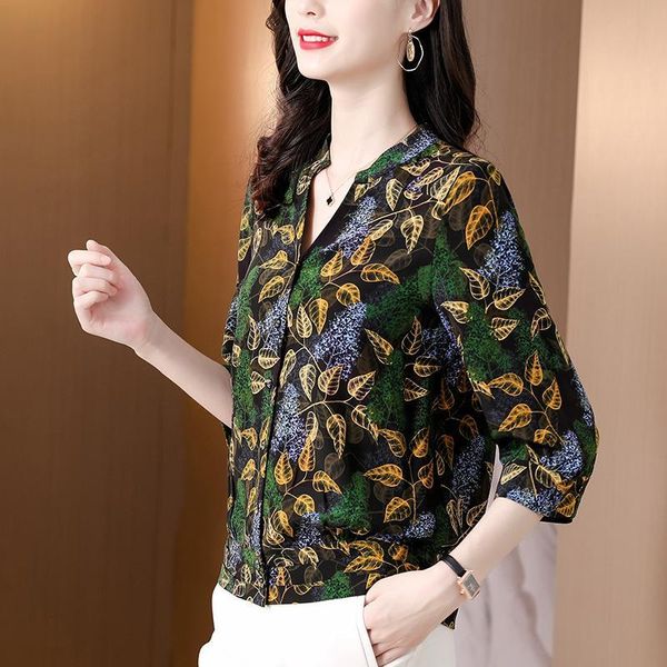 women's blouses & shirts heavyweight silk shirt 2021 summer printing v-neck floral mother's dress drape top, White
women's blouses & shirts heavyweight silk shirt 2021 summer printing v-neck floral mother's dress drape top, White