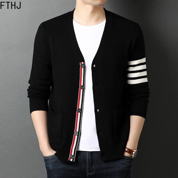 men's sweaters grade autum winter brand fashion knitted men cardigan sweater black korean casual coats jacket mens clothing 2021, White;black
men's sweaters grade autum winter brand fashion knitted men cardigan sweater black korean casual coats jacket mens clothing 2021, White;black