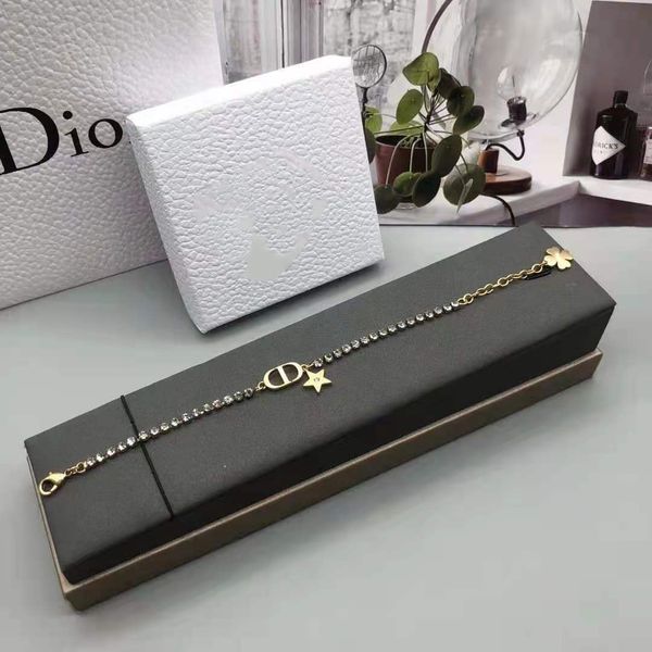 design jewelry 2021cd bracelet diamond star clover wrist ins net red fairy wind brass, Golden;silver
design jewelry 2021cd bracelet diamond star clover wrist ins net red fairy wind brass, Golden;silver