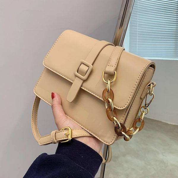 niche design high-end womens bag messenger bag 2021 new fashion all-match shoulder bag messenger square width 20cm
niche design high-end womens bag messenger bag 2021 new fashion all-match shoulder bag messenger square width 20cm