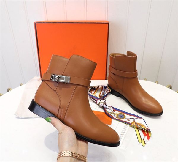 designer luxury neo boots saint germain kelly lock ankle boot with with original box, Black
designer luxury neo boots saint germain kelly lock ankle boot with with original box, Black