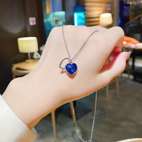 pendant necklaces european and american korean fashion heart of the ocean blue love temperament titanium steel neck chain wholesale, Silver
pendant necklaces european and american korean fashion heart of the ocean blue love temperament titanium steel neck chain wholesale, Silver