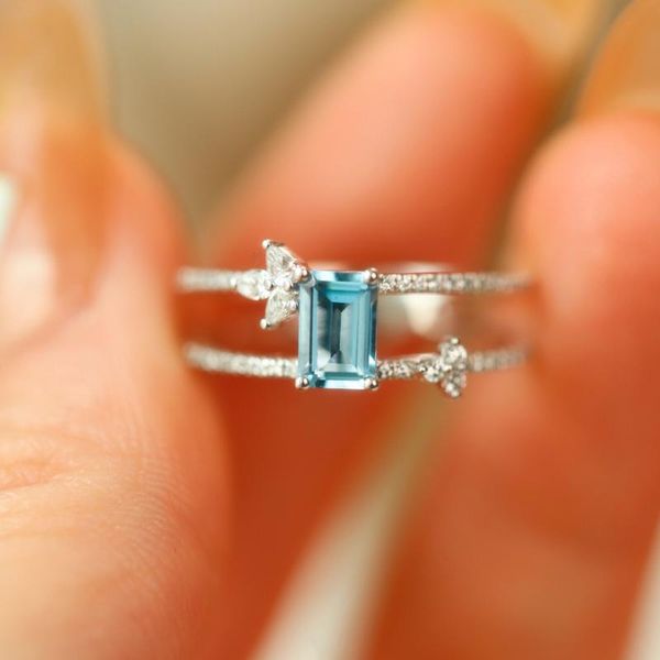 wedding rings classic female aqua blue hollow ring charm silver color open for women luxury square zircon stone engagement, Slivery;golden
wedding rings classic female aqua blue hollow ring charm silver color open for women luxury square zircon stone engagement, Slivery;golden