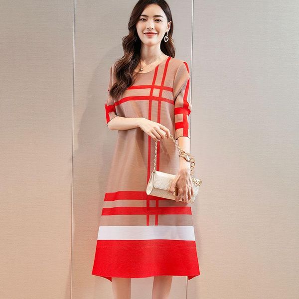 casual dresses changpleat miyak pleated women dress fashion lattice design o-neck loose plus size women's, Black;gray
casual dresses changpleat miyak pleated women dress fashion lattice design o-neck loose plus size women's, Black;gray