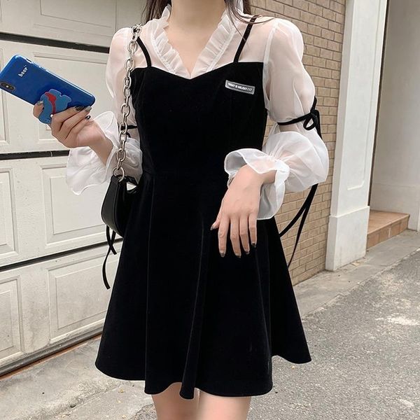 casual dresses tide chic fake two piece design robe arrivals leisure flare sleeve vestidos korean 2021 panelled v neck woman dress, Black;gray
casual dresses tide chic fake two piece design robe arrivals leisure flare sleeve vestidos korean 2021 panelled v neck woman dress, Black;gray