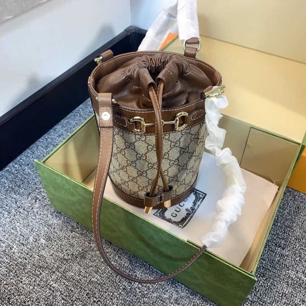 2021 new drawstring design bucket hand crossbody bag horseshoe buckle retro women's printed leisure zly bags bags zly
2021 new drawstring design bucket hand crossbody bag horseshoe buckle retro women's printed leisure zly bags bags zly