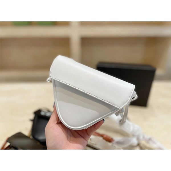 spring and summer triangle bag letter printing fashion simple small single shoulder hand luxuryss designerss yw
spring and summer triangle bag letter printing fashion simple small single shoulder hand luxuryss designerss yw
