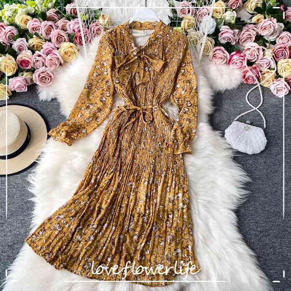 autumn casual loose pleated chiffon floral print dress a line v neck full high waist tie up women party dress 210521, Black;gray 
autumn casual loose pleated chiffon floral print dress a line v neck full high waist tie up women party dress 210521, Black;gray