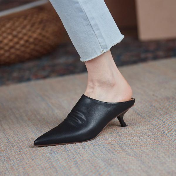 slippers 2021 design summer genuine leather women pointed fashion sandals party shoes cowhide, Black
slippers 2021 design summer genuine leather women pointed fashion sandals party shoes cowhide, Black