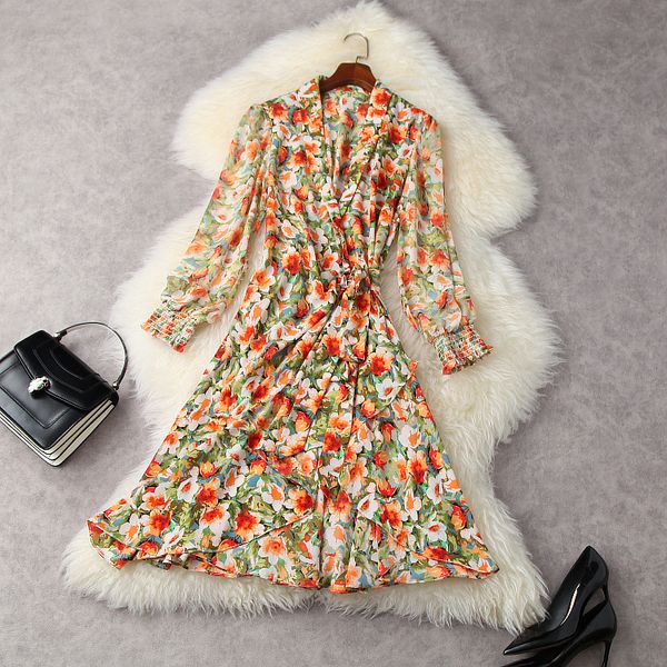 european and american women's wear for spring 2021 long sleeved v-neck floral print fashionable flounces dress, Black;gray
european and american women's wear for spring 2021 long sleeved v-neck floral print fashionable flounces dress, Black;gray