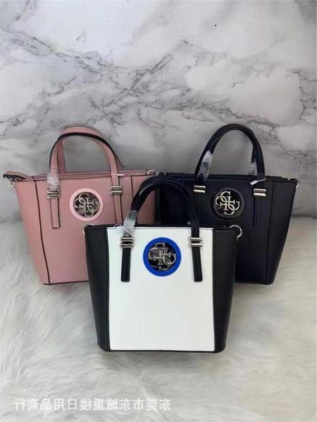 gs new small tote women's single shoulder messenger bag solid color simple bucket large capacity shopping
gs new small tote women's single shoulder messenger bag solid color simple bucket large capacity shopping