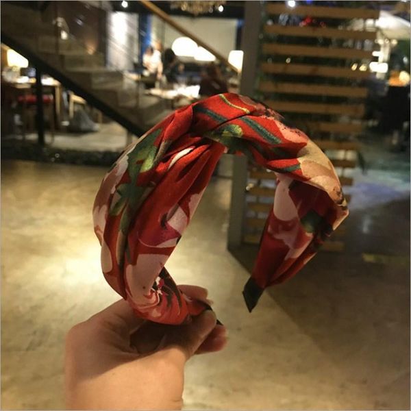 hair accessories fashion boutique women's cross wide-brimmed print headband wild girl hairband band headwear
hair accessories fashion boutique women's cross wide-brimmed print headband wild girl hairband band headwear