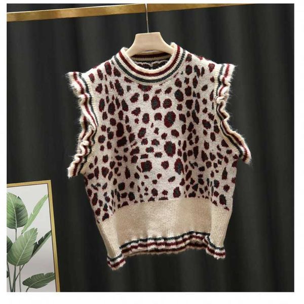 spring sleeveless ruffle knitted pullover vest causal o-neck women knitwear korean leopard elegant sweater 210601, Black;white
spring sleeveless ruffle knitted pullover vest causal o-neck women knitwear korean leopard elegant sweater 210601, Black;white