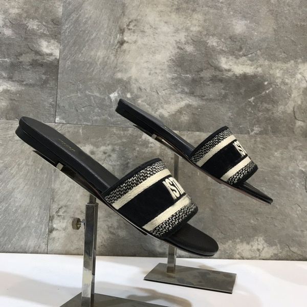 2021 new d-letter slippers women wear leather fashion net red, the same d-home women's anti slip flat shoes ysj, Black
2021 new d-letter slippers women wear leather fashion net red, the same d-home women's anti slip flat shoes ysj, Black