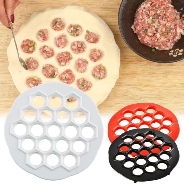 kitchen dough press ravioli making mould dumpling mold maker diy pelmeni pasta form baking tools & pastry
kitchen dough press ravioli making mould dumpling mold maker diy pelmeni pasta form baking tools & pastry