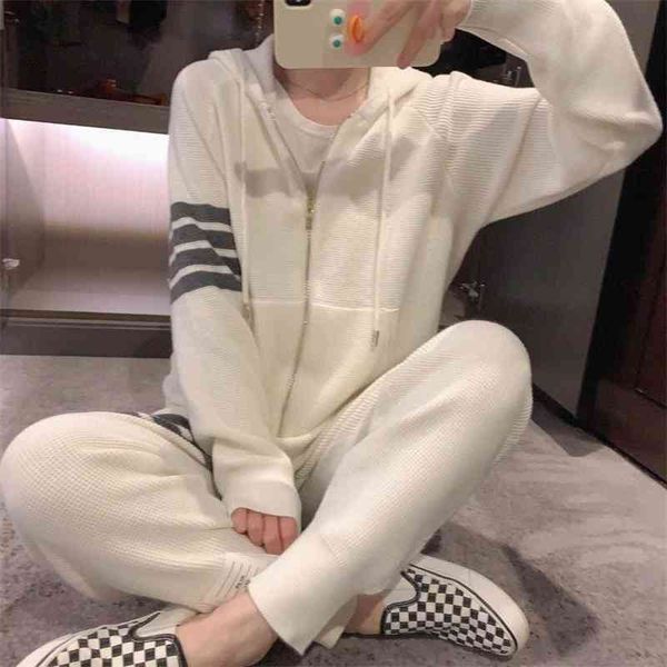 chao br autumn winter new waffle tb long sleeve zipper cardigan sweater casual sports suit men's and women's lovers' trousers, Gray
chao br autumn winter new waffle tb long sleeve zipper cardigan sweater casual sports suit men's and women's lovers' trousers, Gray