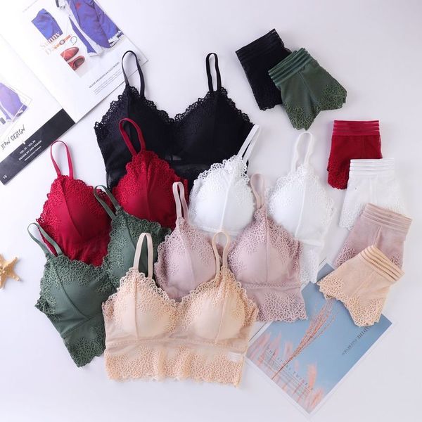 lace 2021 bra suit no steel ring comfortable gathered women's underwear, Red;black
lace 2021 bra suit no steel ring comfortable gathered women's underwear, Red;black