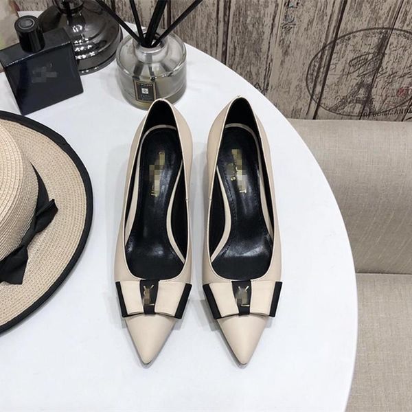 2021 latest designer women's sandals single shoes metal logo calf leather upper sheep lining comfortable and not tired feet 3, Black
2021 latest designer women's sandals single shoes metal logo calf leather upper sheep lining comfortable and not tired feet 3, Black