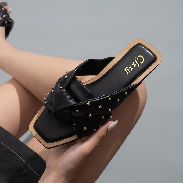 slippers luxury est 2021 high-end rivet female sandals plus size 41 outdoor cross-tied casual flat women's beach slides shoes, Black
slippers luxury est 2021 high-end rivet female sandals plus size 41 outdoor cross-tied casual flat women's beach slides shoes, Black