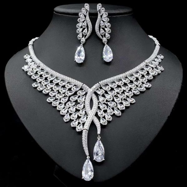 earrings & necklace hibride fashion vintage red green blue crystal water drop set wedding party birthday gift n-114, Silver
earrings & necklace hibride fashion vintage red green blue crystal water drop set wedding party birthday gift n-114, Silver