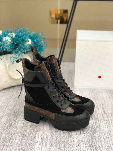 classic martin boots designer winter coarse heel women shoes 100% leather flamingos love arrow medal desert boot lace up lady thick high hee, Black
classic martin boots designer winter coarse heel women shoes 100% leather flamingos love arrow medal desert boot lace up lady thick high hee, Black