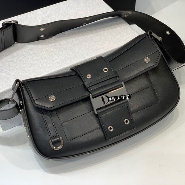 luxurys designers bag middle ancient punch series locomotive rivet cow leather wide shoulder strap single shoulder underarm wrapping staff y
luxurys designers bag middle ancient punch series locomotive rivet cow leather wide shoulder strap single shoulder underarm wrapping staff y