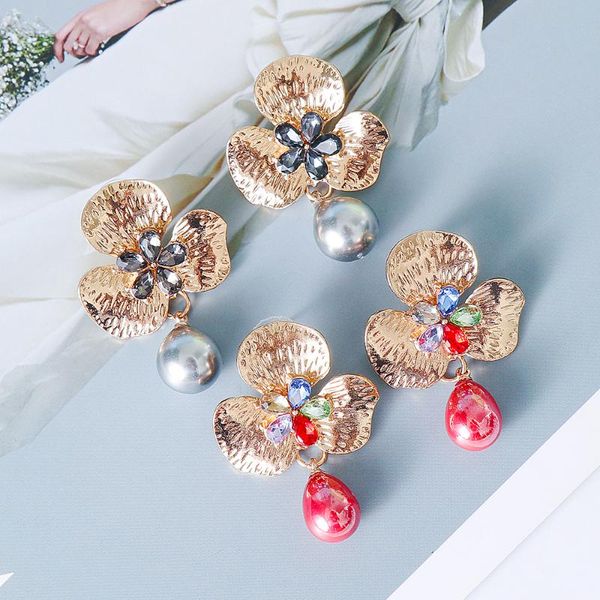 dangle & chandelier imitation peal crystal strange geometry earrings for women temperament accessories cute exquisite girl party preferred, Silver 
dangle & chandelier imitation peal crystal strange geometry earrings for women temperament accessories cute exquisite girl party preferred, Silver