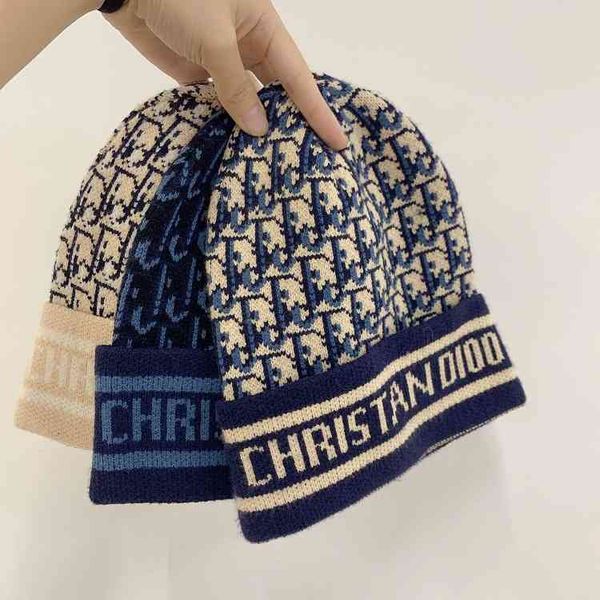 design family versatile female presbyopia letters show face small wool fashion and warm ear protection knitted hat, Blue;gray
design family versatile female presbyopia letters show face small wool fashion and warm ear protection knitted hat, Blue;gray