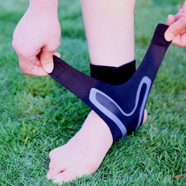 ankle support sports strap sprain protection outdoor basketball football sleeve, Blue;black
ankle support sports strap sprain protection outdoor basketball football sleeve, Blue;black