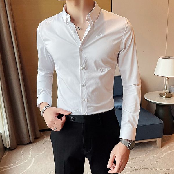 men's casual shirts estilo britnico carta bordado camisas de manga longa para roupas masculinas simples negcios formal wear fino ajuste, White;black
men's casual shirts estilo britnico carta bordado camisas de manga longa para roupas masculinas simples negcios formal wear fino ajuste, White;black