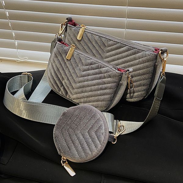 factory direct sale 75% off ins super fire three in one 2021 popular new armpit versatile women's broadband single shoulder messenger b
factory direct sale 75% off ins super fire three in one 2021 popular new armpit versatile women's broadband single shoulder messenger b