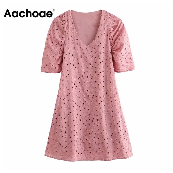 aachoae elegant pink color embroidery mini dress summer v neck puff short sleeve casual dresses lady hollow out retro dress 210413, Black;gray
aachoae elegant pink color embroidery mini dress summer v neck puff short sleeve casual dresses lady hollow out retro dress 210413, Black;gray