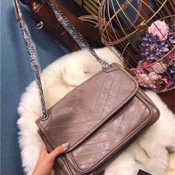 classic real quality v women pattern crossbody chain bag oil wax handbag flap purse wave bags shoulder leather messenger hnflp
classic real quality v women pattern crossbody chain bag oil wax handbag flap purse wave bags shoulder leather messenger hnflp