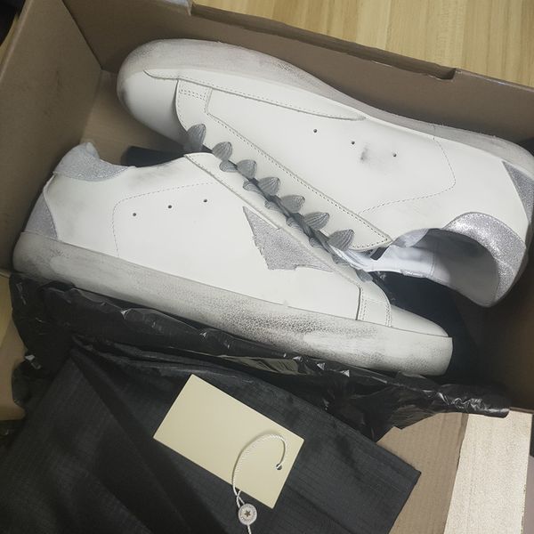 2021 fashion sports shoes italian brand sneakers golden classic white distressed dirty shoes goose designer superstar men womens casual star, Red;white
2021 fashion sports shoes italian brand sneakers golden classic white distressed dirty shoes goose designer superstar men womens casual star, Red;white
