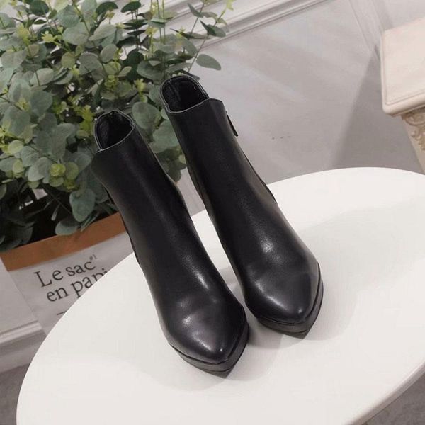 boots 2021 fashion luxury women designers genuine leather zip pointed toe square heel super high (10cm), Black
boots 2021 fashion luxury women designers genuine leather zip pointed toe square heel super high (10cm), Black