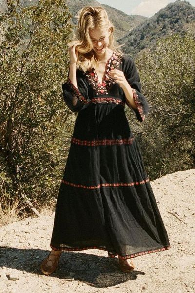 casual dresses 2021 women's spring long maxi dress v-collar embroidery flower bohemian flare sleeve holiday retro elegant black, Black;gray
casual dresses 2021 women's spring long maxi dress v-collar embroidery flower bohemian flare sleeve holiday retro elegant black, Black;gray