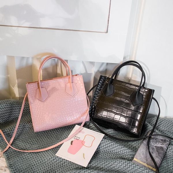 evening bags 2021 fashion trend women crocodile pattern crossbody handbags vintage classic solid style shoulder bag stylish tote for ladies
evening bags 2021 fashion trend women crocodile pattern crossbody handbags vintage classic solid style shoulder bag stylish tote for ladies