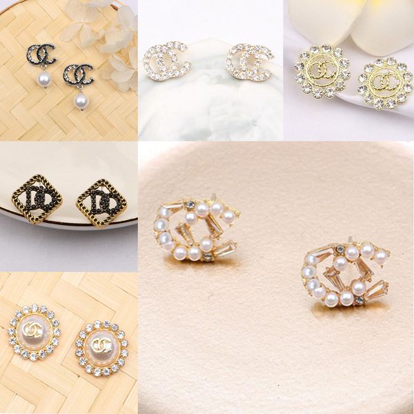 18K Gold Plated Brand Designers Letters Stud Earrings Brand Charm Women Silver Crystal Rhinestone Pearl Earring for Wedding Party Jewerlry A, Golden;silver
18K Gold Plated Brand Designers Letters Stud Earrings Brand Charm Women Silver Crystal Rhinestone Pearl Earring for Wedding Party Jewerlry A, Golden;silver