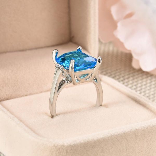 cluster rings fashion elegant big sea blue rhinestone crystal ring women lady wedding bride party jewelry, Golden;silver
cluster rings fashion elegant big sea blue rhinestone crystal ring women lady wedding bride party jewelry, Golden;silver