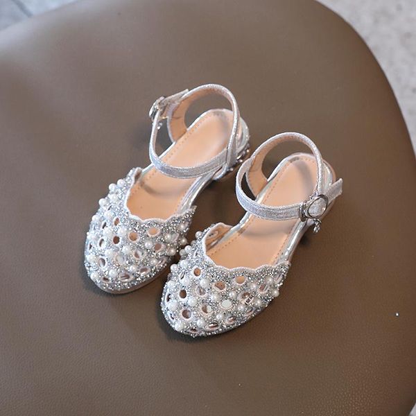 sandals summer fashion baby children hollow toddler girls pearl crystal princess roman shoes high heels, Black;red
sandals summer fashion baby children hollow toddler girls pearl crystal princess roman shoes high heels, Black;red
