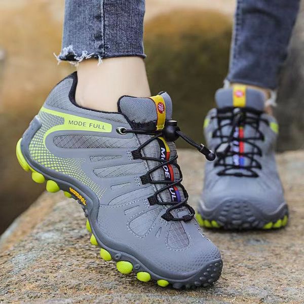 mai le lovers outdoor shoes mountaineering women's waterproof and anti-skid walking in autumn winter men's breathable
mai le lovers outdoor shoes mountaineering women's waterproof and anti-skid walking in autumn winter men's breathable